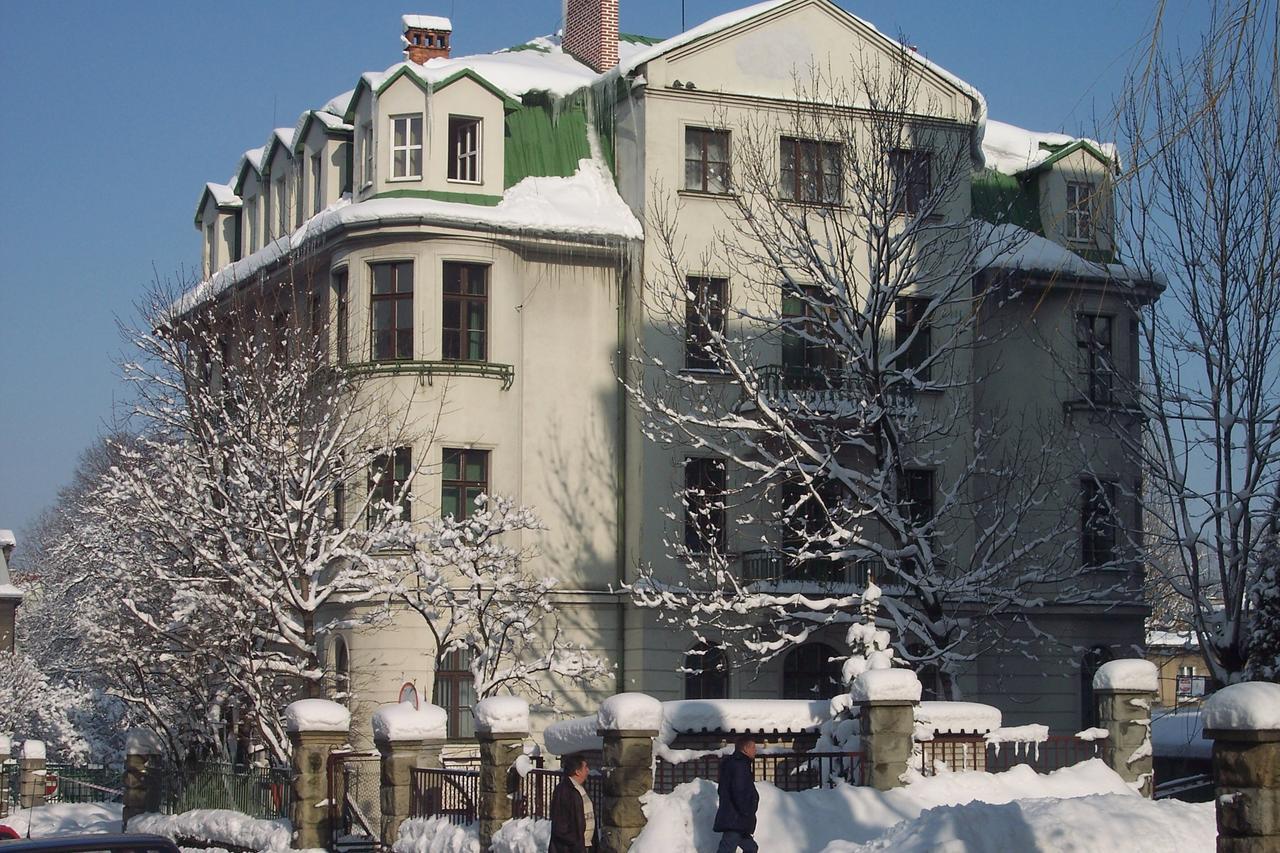 Hotel Dom Turysty Pttk W Bielsku - Bialej Bielsko-Biała Exterior foto